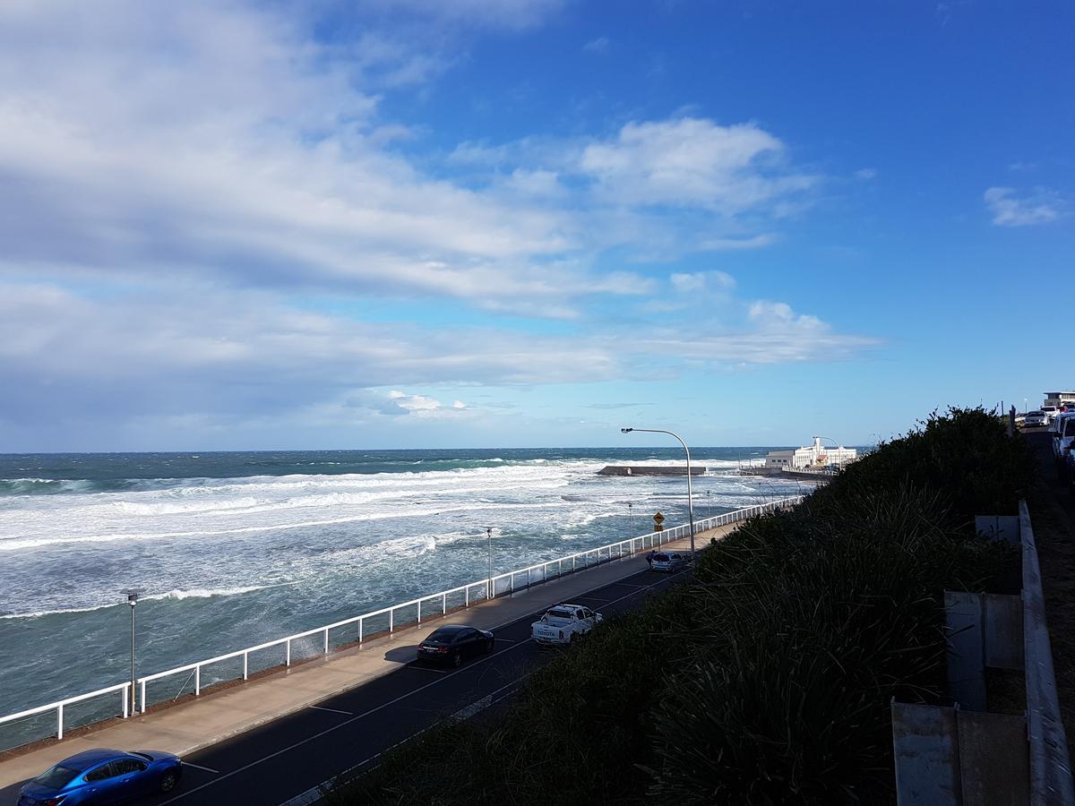Arena Luxury Beachfront Apartment Newcastle Exterior photo
