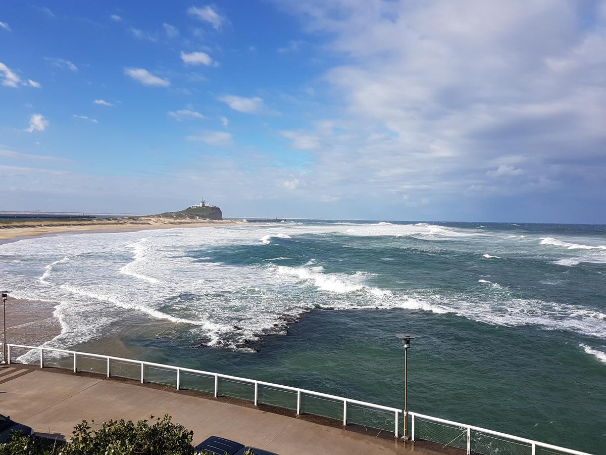 Arena Luxury Beachfront Apartment Newcastle Exterior photo